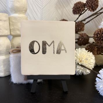 Tegeltje Oma mat wit, goud 