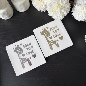 Born to love giraf, wit, goud